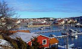 Vy över inre hamnen från Svinnäs. Foto: L. Heijel